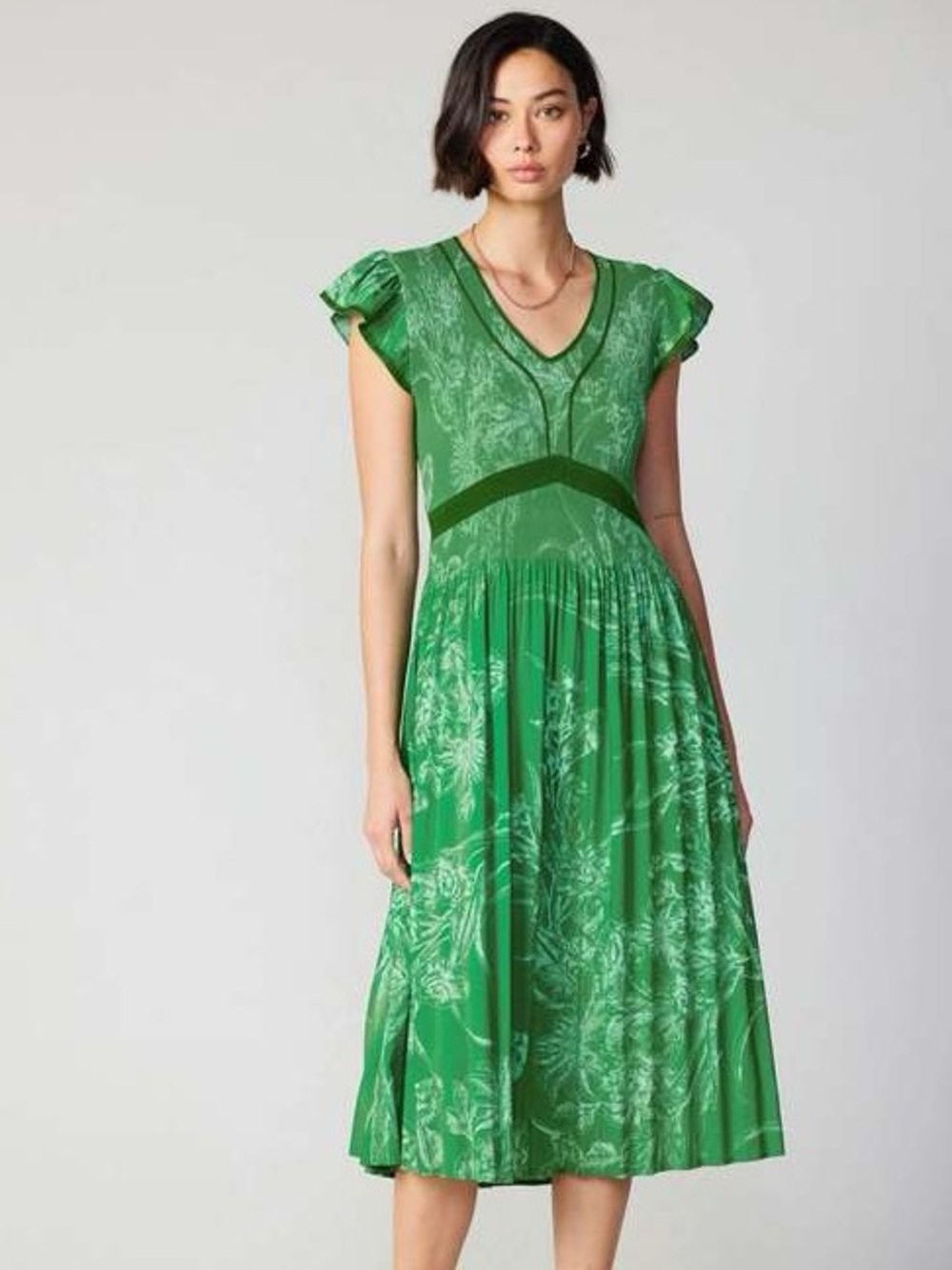 Current Air Pleated Floral V-Neck Midi Dress in Green